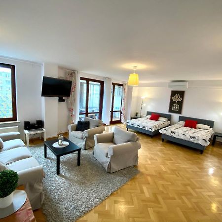Center Warsaw - Apartmenty Jana Pawla II Kültér fotó