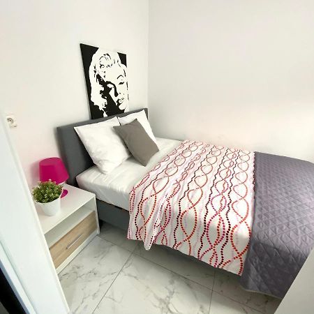 Center Warsaw - Apartmenty Jana Pawla II Kültér fotó
