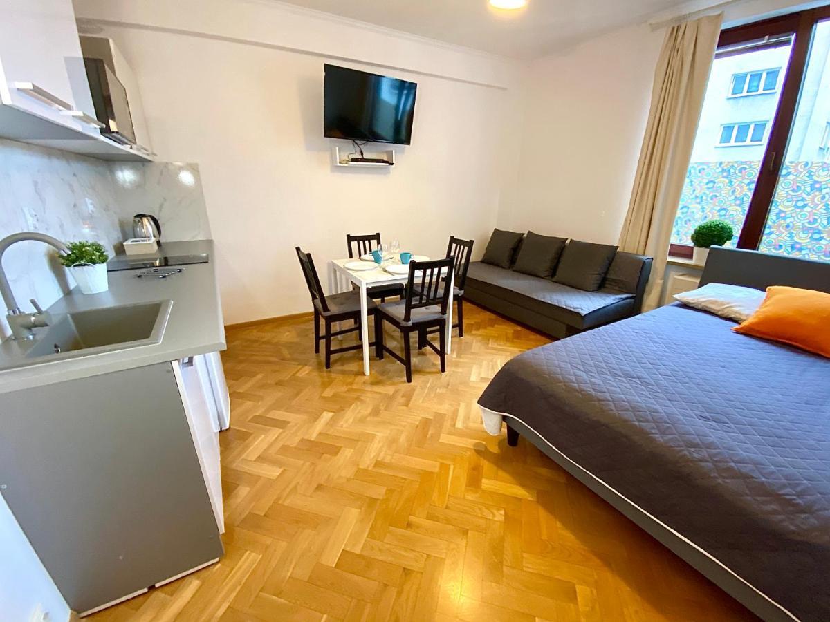Center Warsaw - Apartmenty Jana Pawla II Kültér fotó
