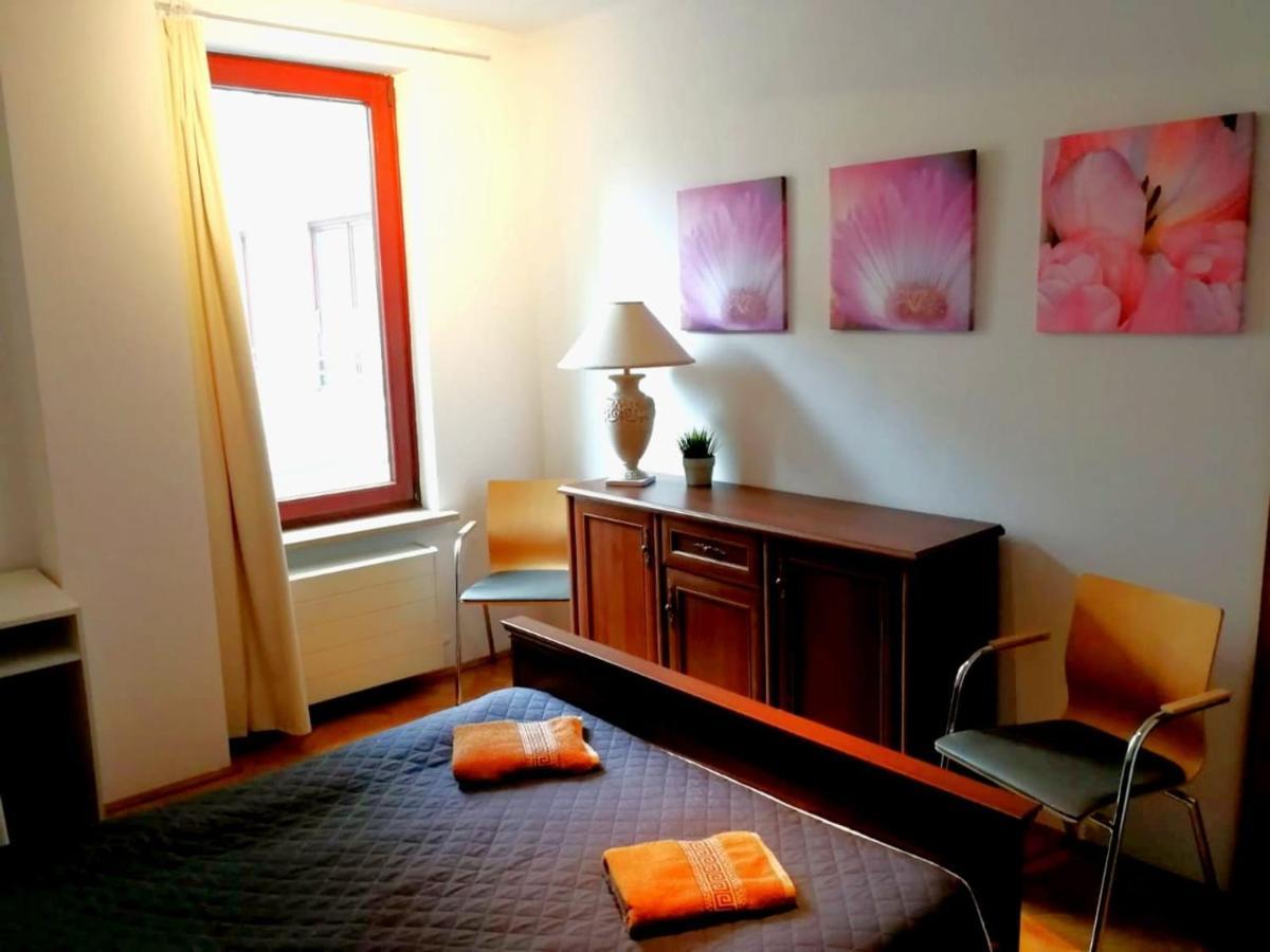 Center Warsaw - Apartmenty Jana Pawla II Kültér fotó