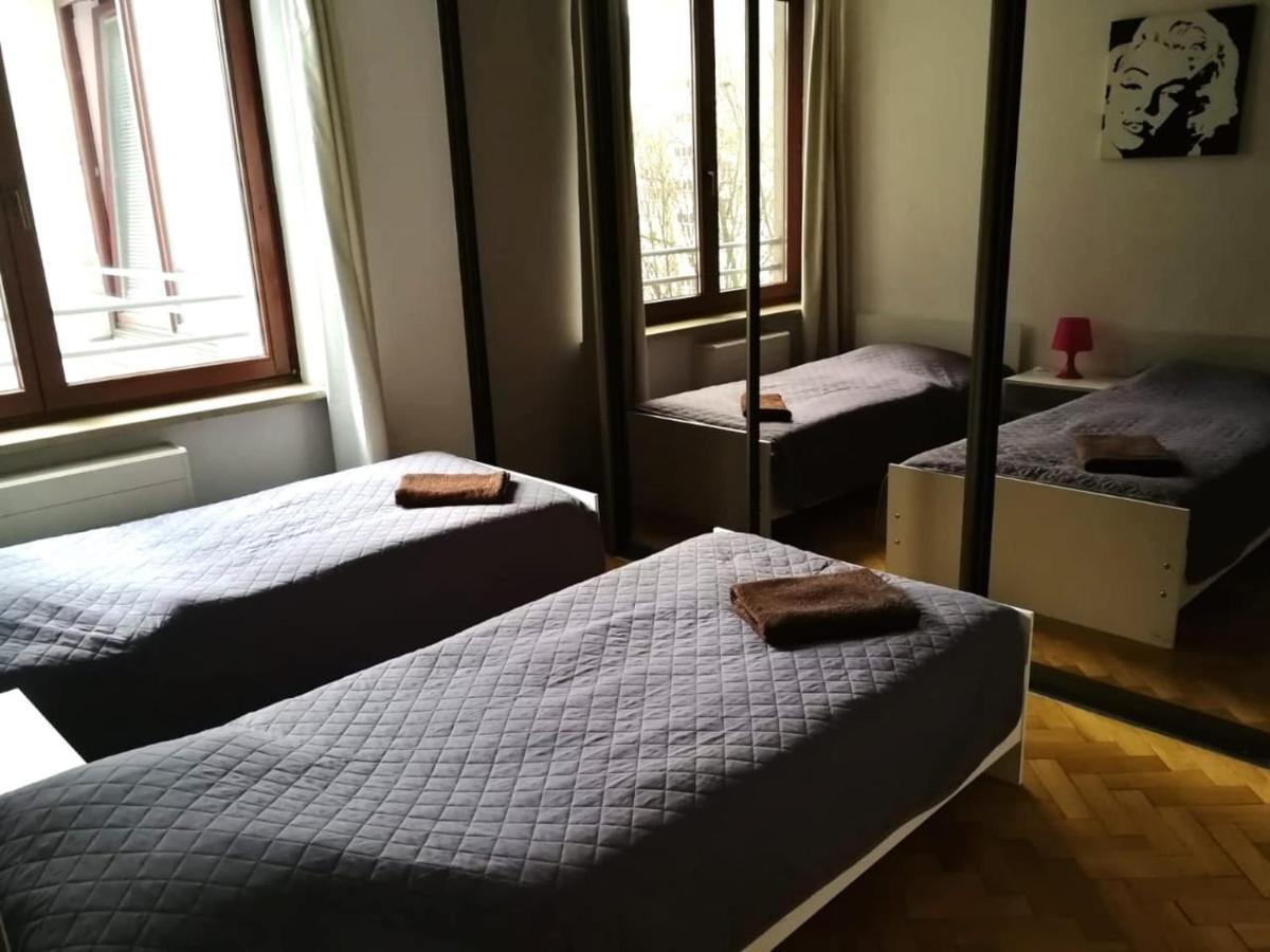 Center Warsaw - Apartmenty Jana Pawla II Kültér fotó