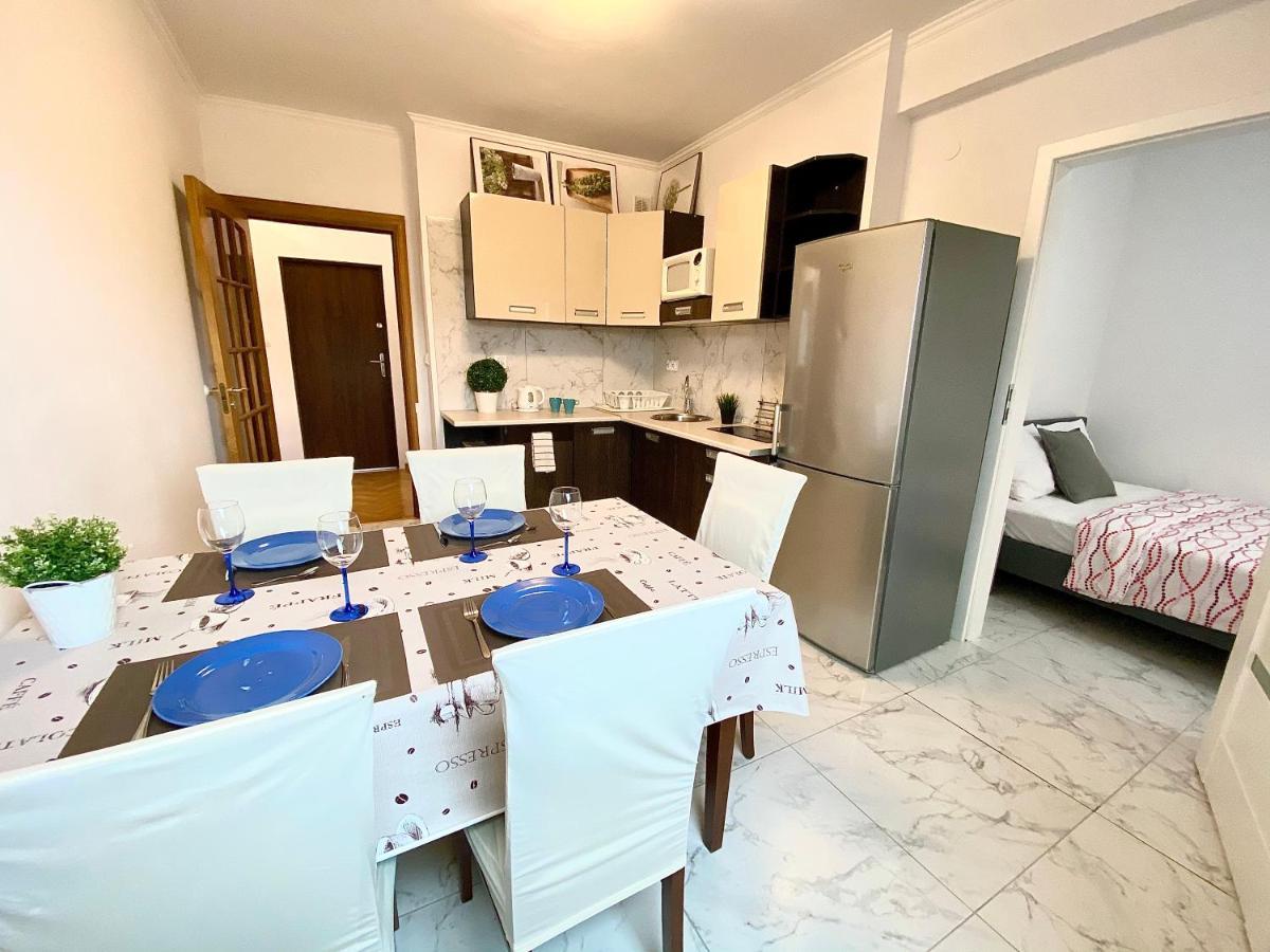 Center Warsaw - Apartmenty Jana Pawla II Kültér fotó