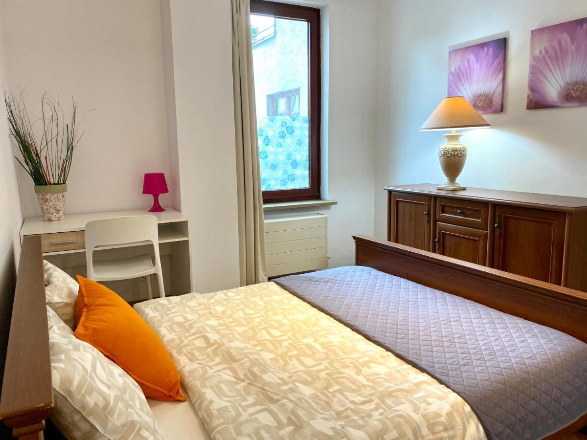 Center Warsaw - Apartmenty Jana Pawla II Kültér fotó