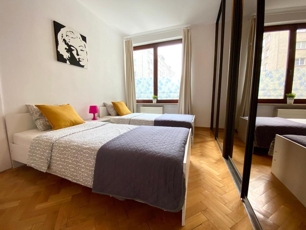 Center Warsaw - Apartmenty Jana Pawla II Kültér fotó