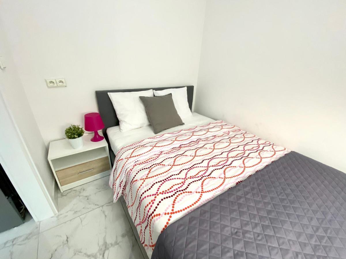 Center Warsaw - Apartmenty Jana Pawla II Kültér fotó