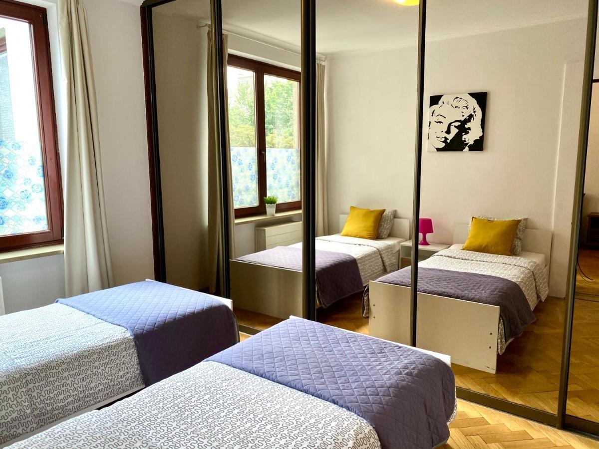 Center Warsaw - Apartmenty Jana Pawla II Kültér fotó