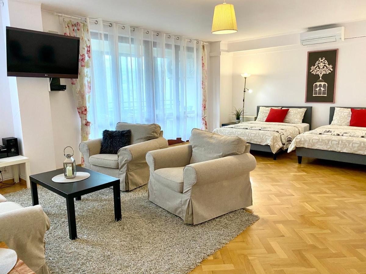 Center Warsaw - Apartmenty Jana Pawla II Kültér fotó