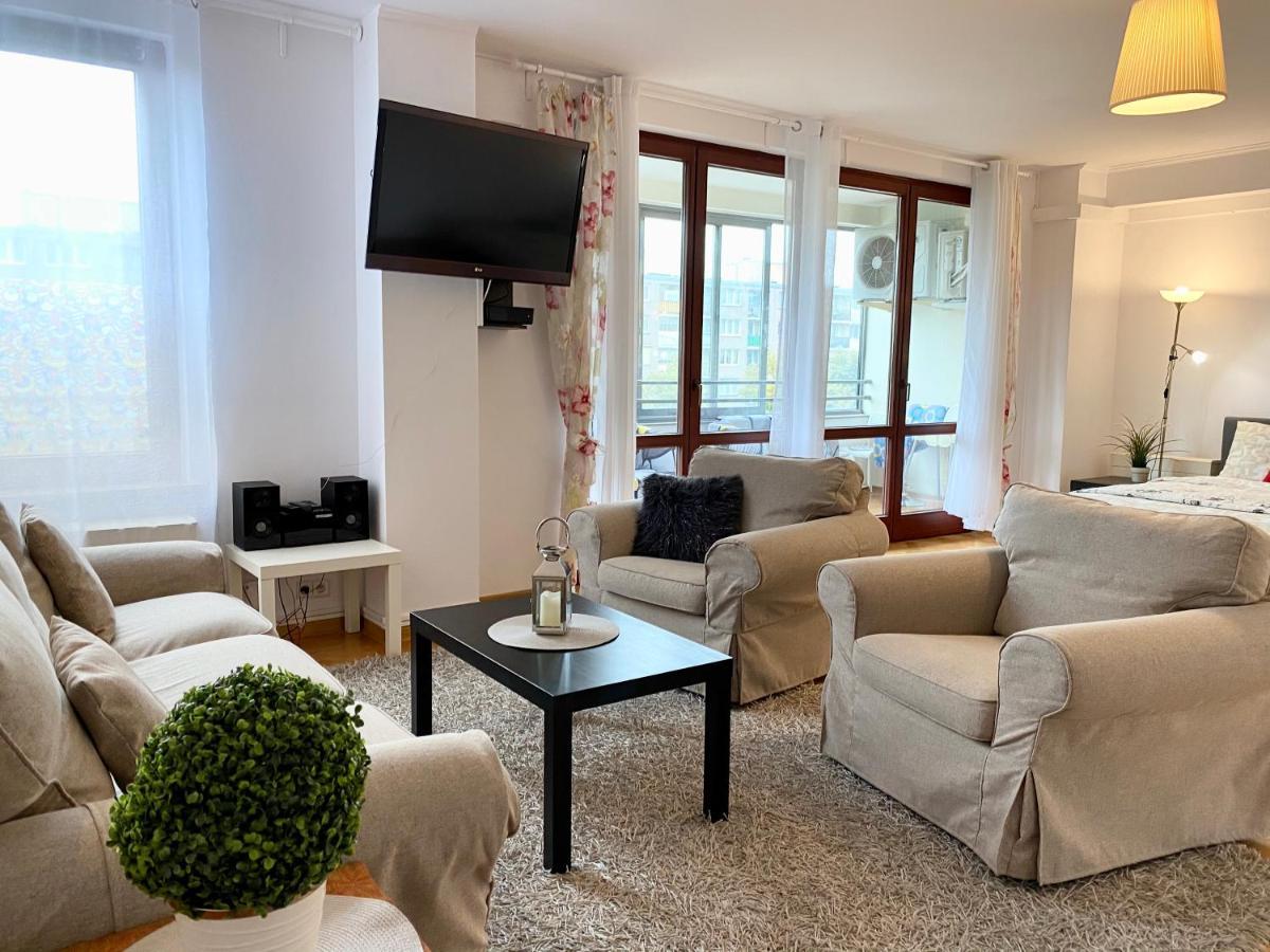 Center Warsaw - Apartmenty Jana Pawla II Kültér fotó