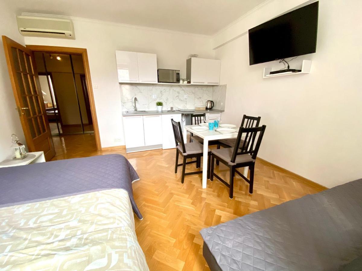 Center Warsaw - Apartmenty Jana Pawla II Kültér fotó